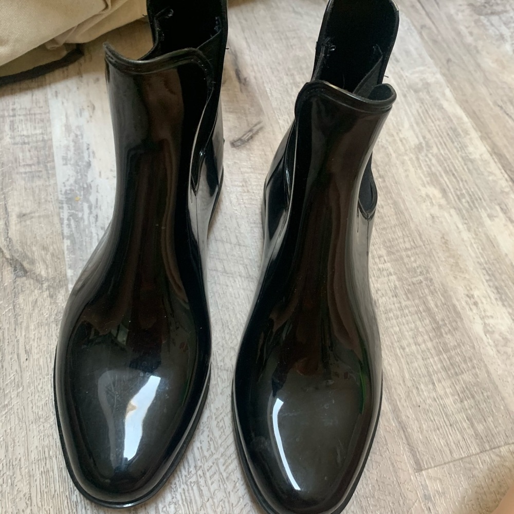 Ralph Lauren Glossy Black Heeled Boots